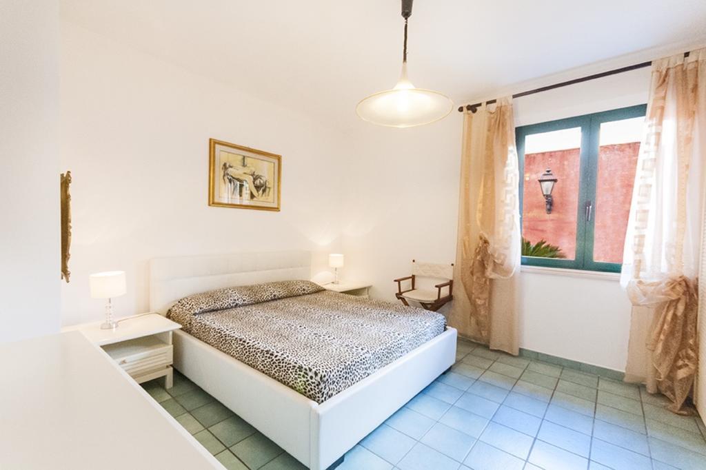 Casa Vacanze Villa Flumini Флуміні-ді-Кварту Номер фото