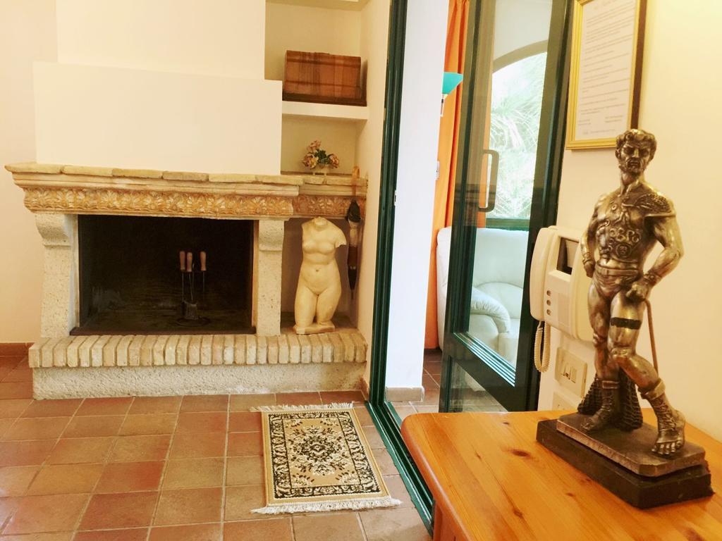 Casa Vacanze Villa Flumini Флуміні-ді-Кварту Екстер'єр фото