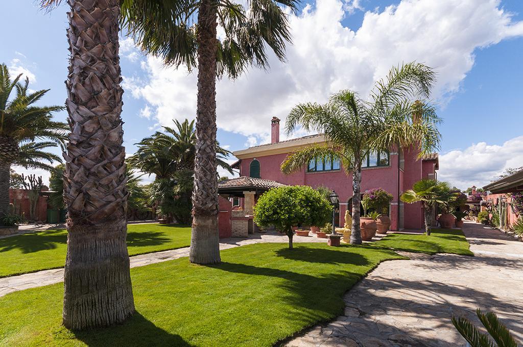 Casa Vacanze Villa Flumini Флуміні-ді-Кварту Екстер'єр фото