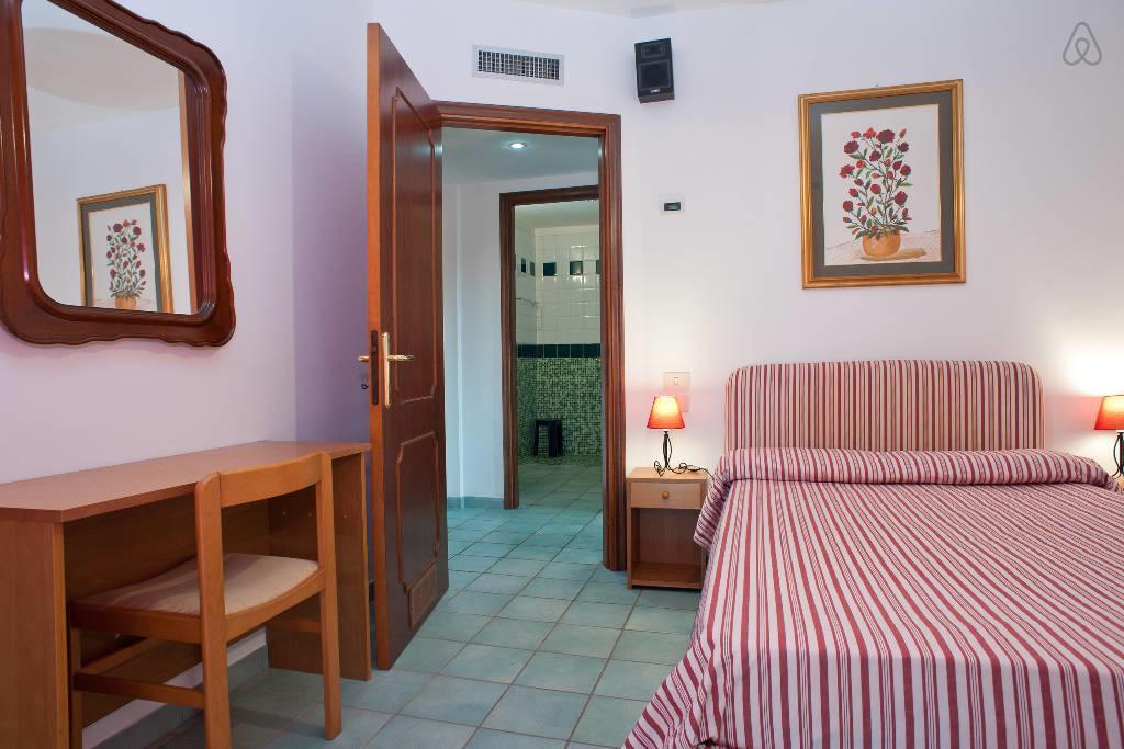 Casa Vacanze Villa Flumini Флуміні-ді-Кварту Екстер'єр фото